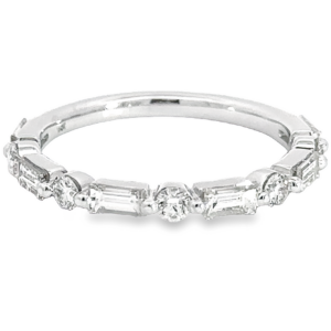 14K Single-Shared Prong Alternating Shape Diamond Band