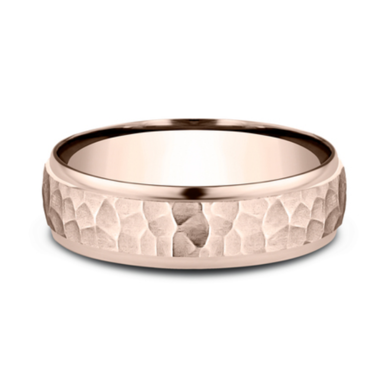 14K Gold 6.5mm – Hammered Men’s Wedding Band Benchmark 16