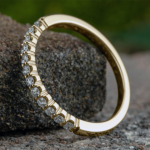 14K Gold Crescent Round Brilliant Diamond Wedding Band Classic 15