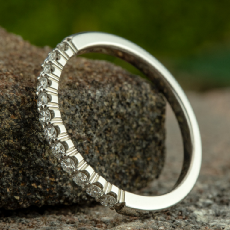 14K Gold Crescent Round Brilliant Diamond Wedding Band Classic 12