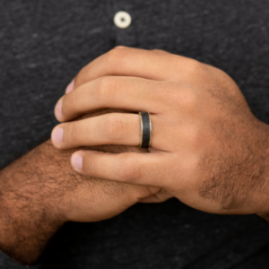 14K Gold and Carbon Fiber 6.5mm – Twilled Men’s Wedding Band Benchmark 20