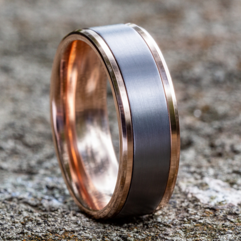 14K Gold and Tantalum 7mm – Satin Beveled Men’s Wedding Band Benchmark 15