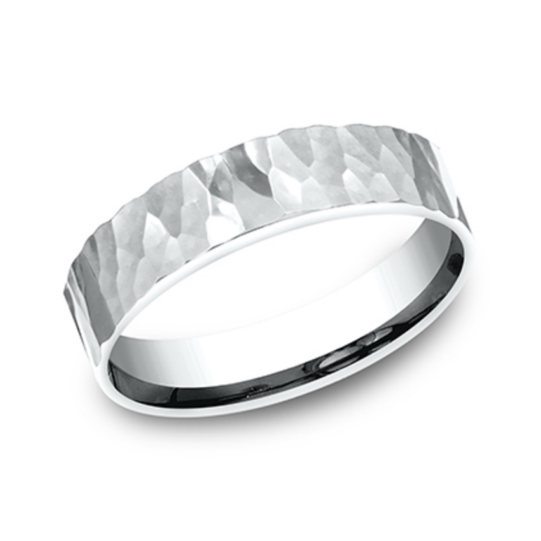 14K Gold 5mm – Hammered Finish Men’s Wedding Band Benchmark 14