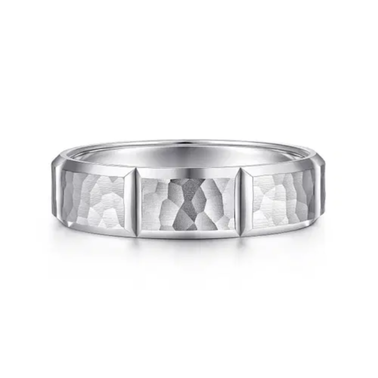 14K Gold 6mm – Hammered Station Men’s Wedding Band Gabriel 18