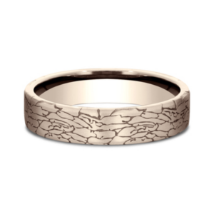 14K Gold 5mm – Fractured Rock Pattern Men’s Wedding Band Benchmark 16