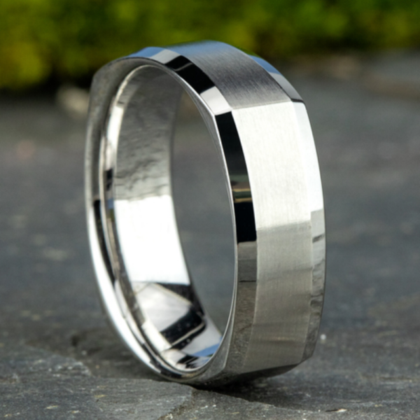 14K Gold 7mm - Four-Sided Satin Men's Wedding Band - Image 3
