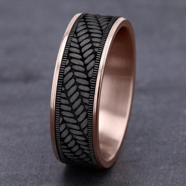 14K Gold and Tantalum 7.5mm - Cross Chevron Men's Wedding Band - Image 9