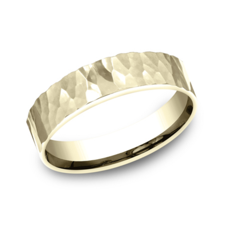 14K Gold 5mm – Hammered Finish Men’s Wedding Band Benchmark 17