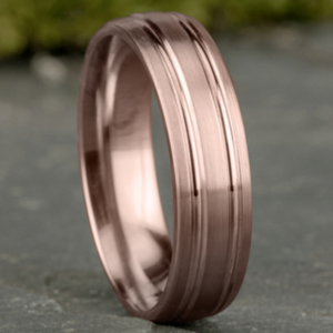 14K Gold 6.5mm – Satin Center Cuts Men’s Wedding Band Benchmark 18