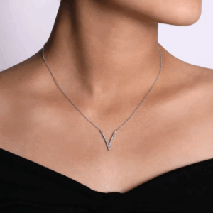 14K White Gold Necklace with .29ctw Diamonds 17.5