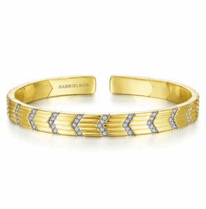 14K Yellow Gold Chevron Station Bangle with .52ctw Diamonds Size 6.5 Bracelets 5