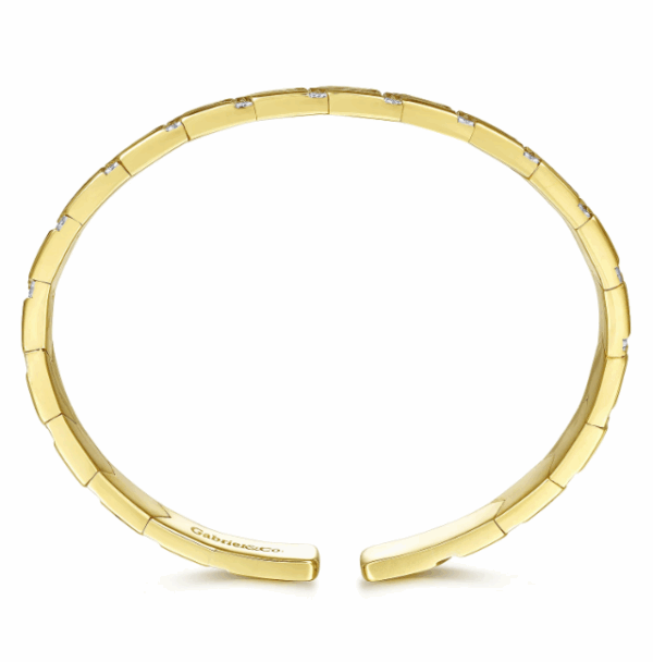 14K Yellow Gold Chevron Station Bangle with .52ctw Diamonds Size 6.5 Bracelets 12