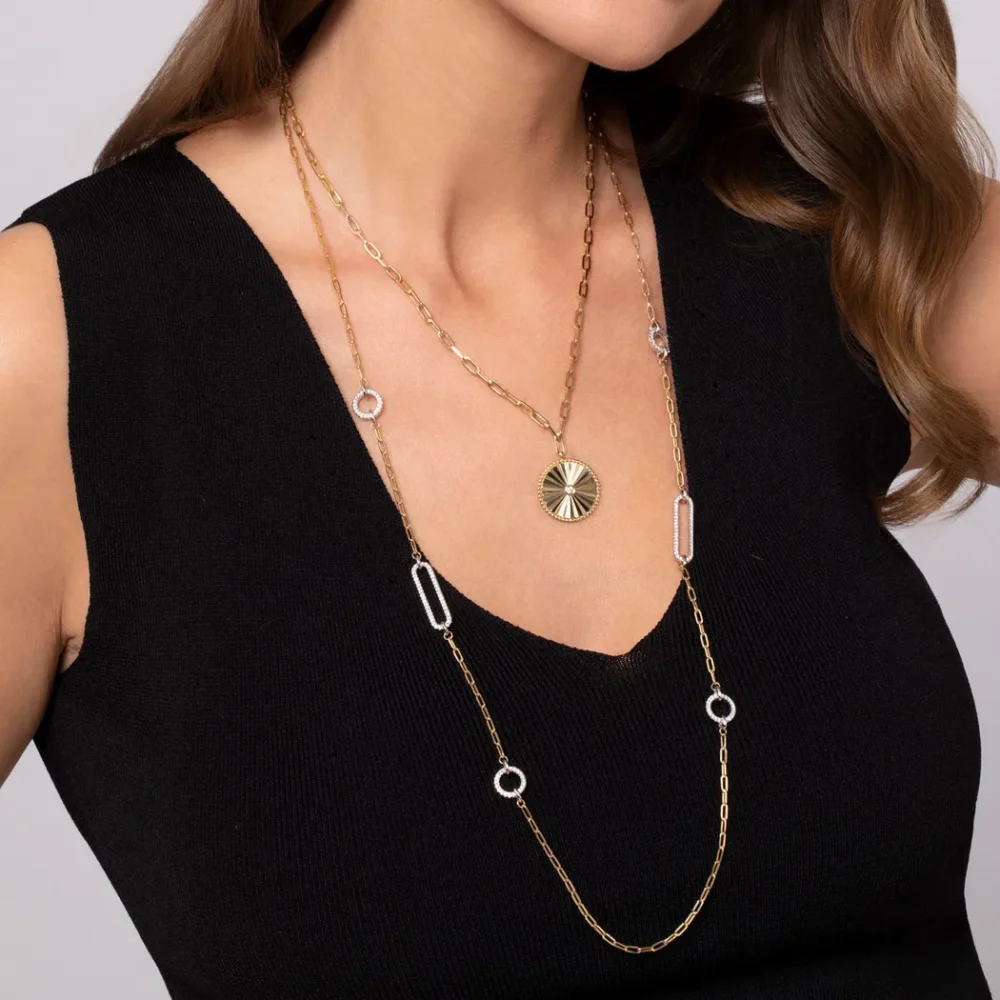 14K Yellow Gold Medallion Necklace with .05ct Diamond 18″ Fine Jewelry 12