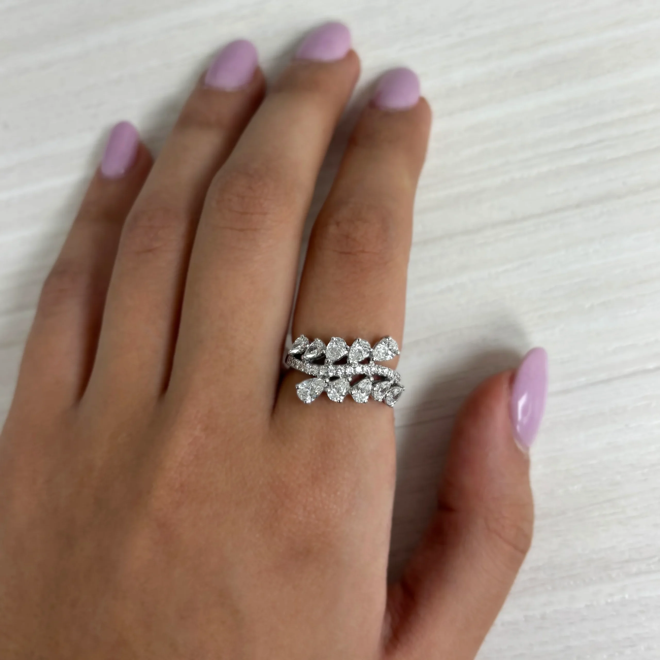 18K White Gold Fashion Ring with 1.65ctw Diamonds Size 6.5 2