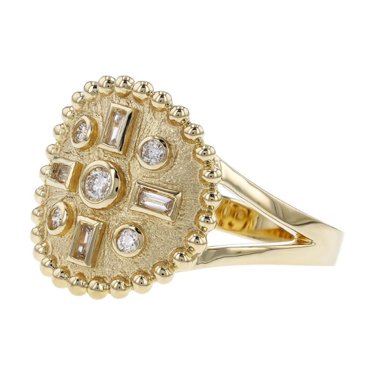 14K Yellow Gold Medallion Ring with .19ctw Baguette & Round Diamonds Size 7 Fine Jewelry 6